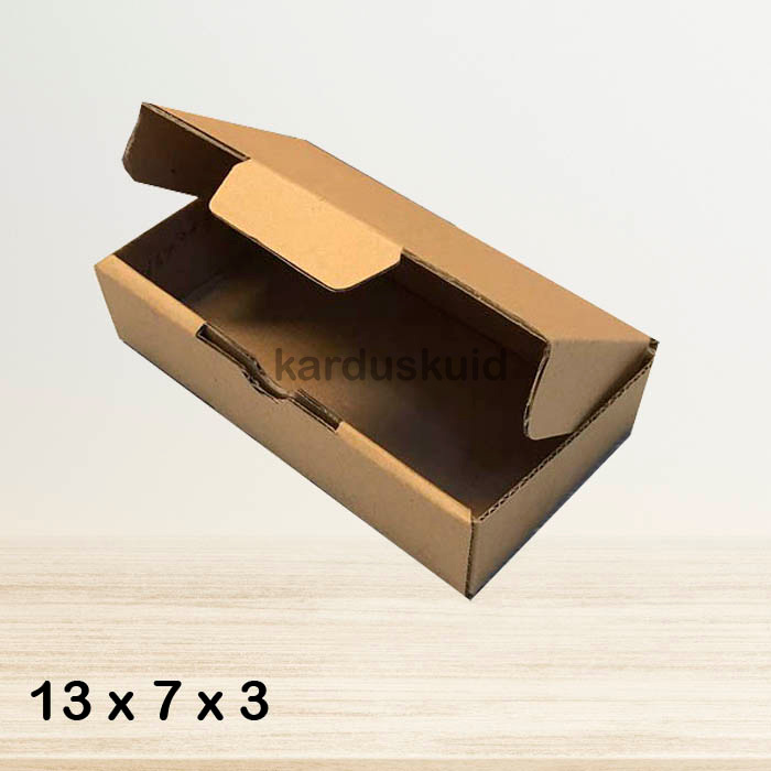 

Kardus 13 x 7 x 3 cm die cut tipe E Flute K150 box kotak karton packing