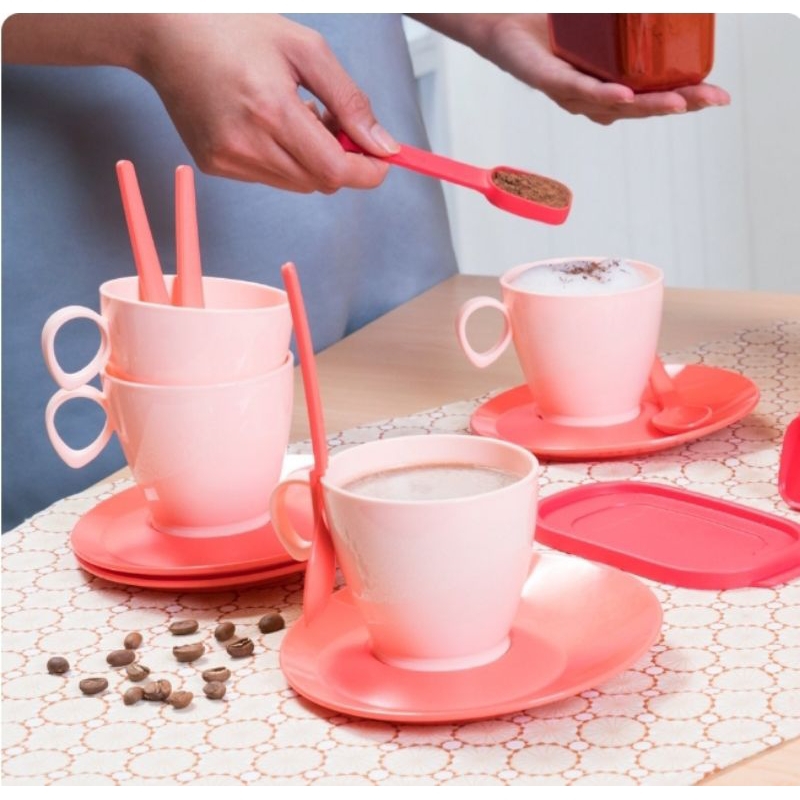 TUPPERWARE MOMENT CUP