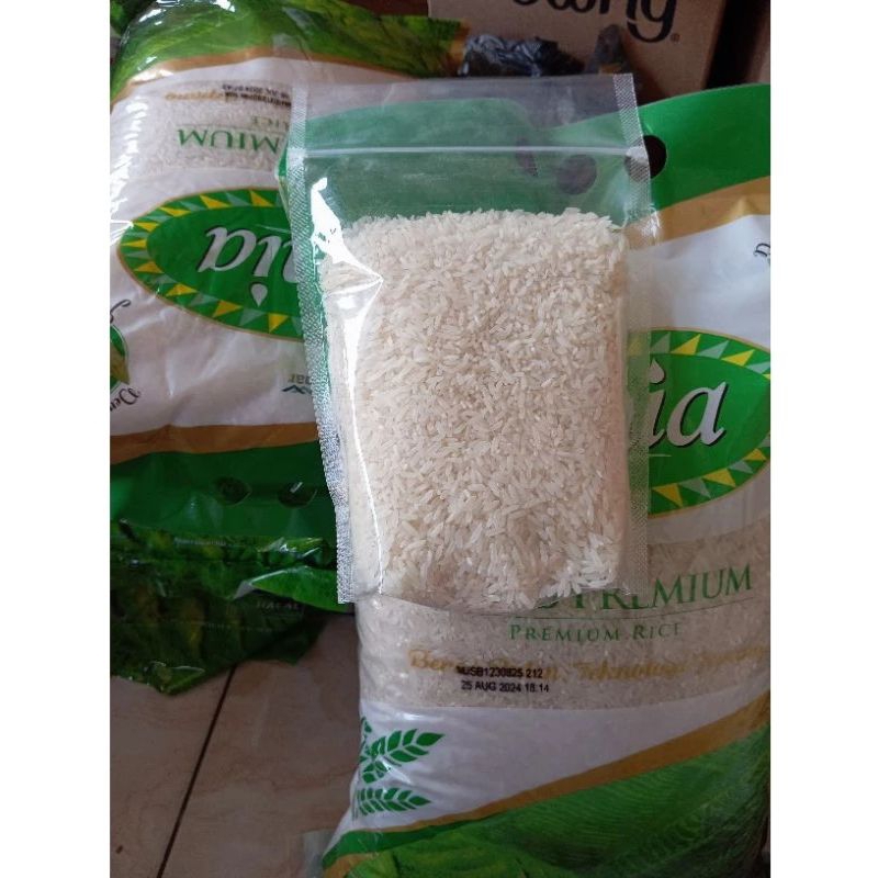 

Beras Sania kemasan 1 kg