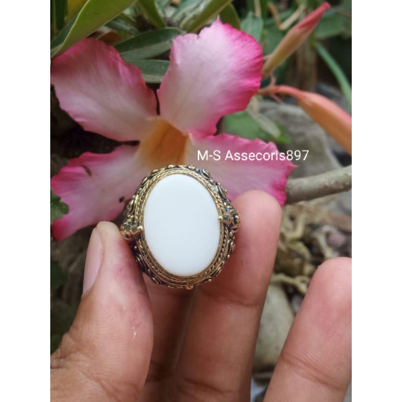 cincin akik batu Yaman Abyadz asli / cincin akik batu Yaman Abyadz asli murah berkualitas