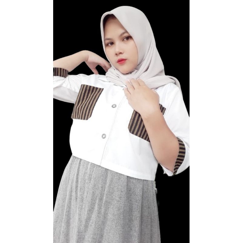 Kemeja crop top/Outfit/Atasan wanita