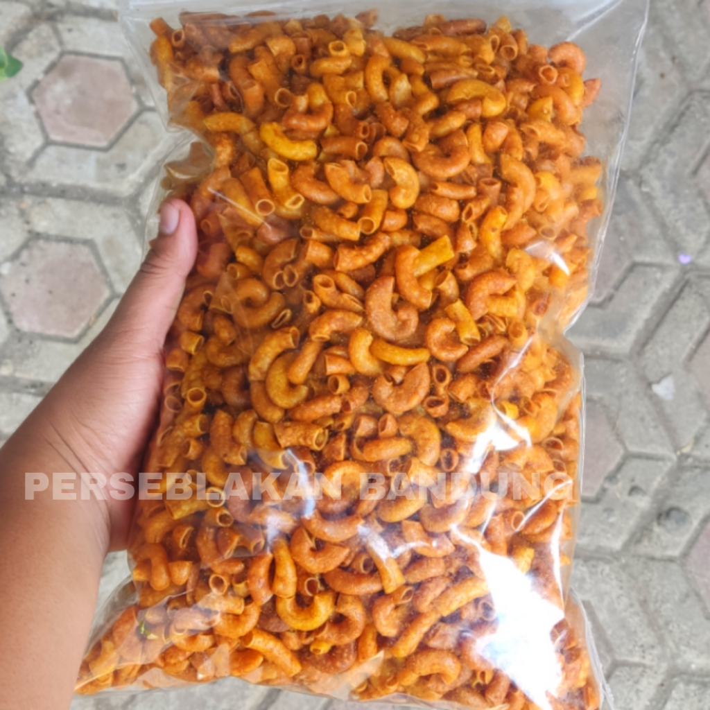 

MAKARONI KRIUK 1KG DAUN JERUK PEDAS
