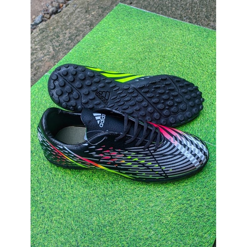 Sepatu Futsal Adidas predator