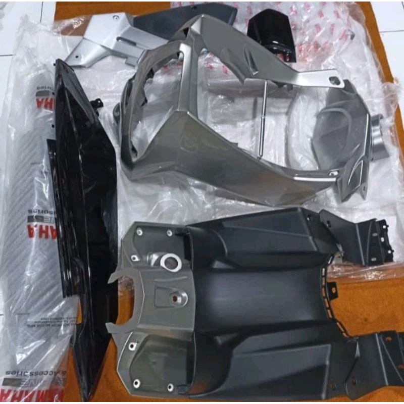 Cover body Nouvo Z silver hitam bodi alus original Yamaha