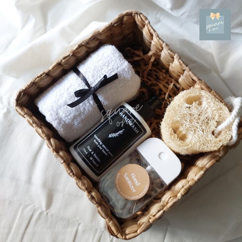 

CORPORATE HAMPERS / HAMPERS NATAL / ECO FRIENDLY HAMPERS - Clean Series