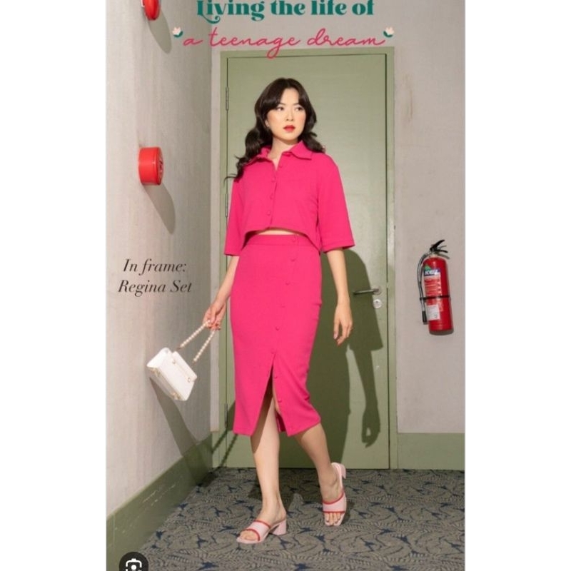 Claryn The Label x Alicia Yudos Regina set Fuchia Preloved