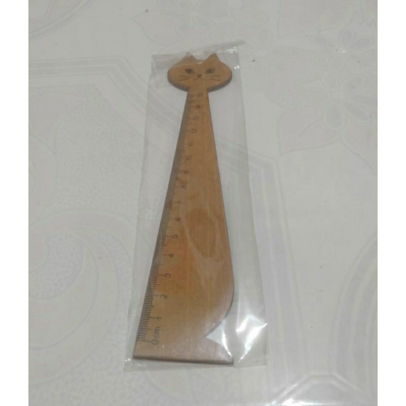 

Penggaris motif kucing