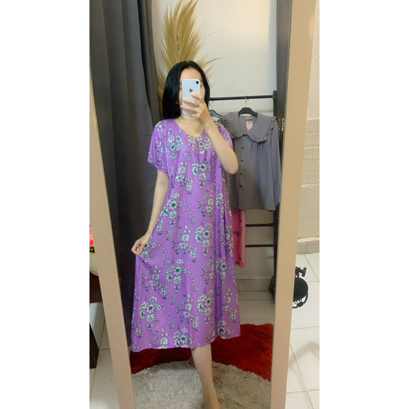 Daster jumbo bunga2 ungu