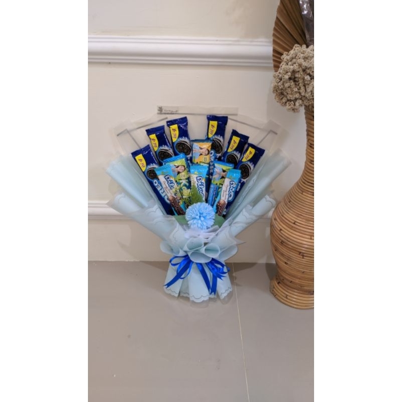 

buket snack tema biru isian random free kartu ucapan