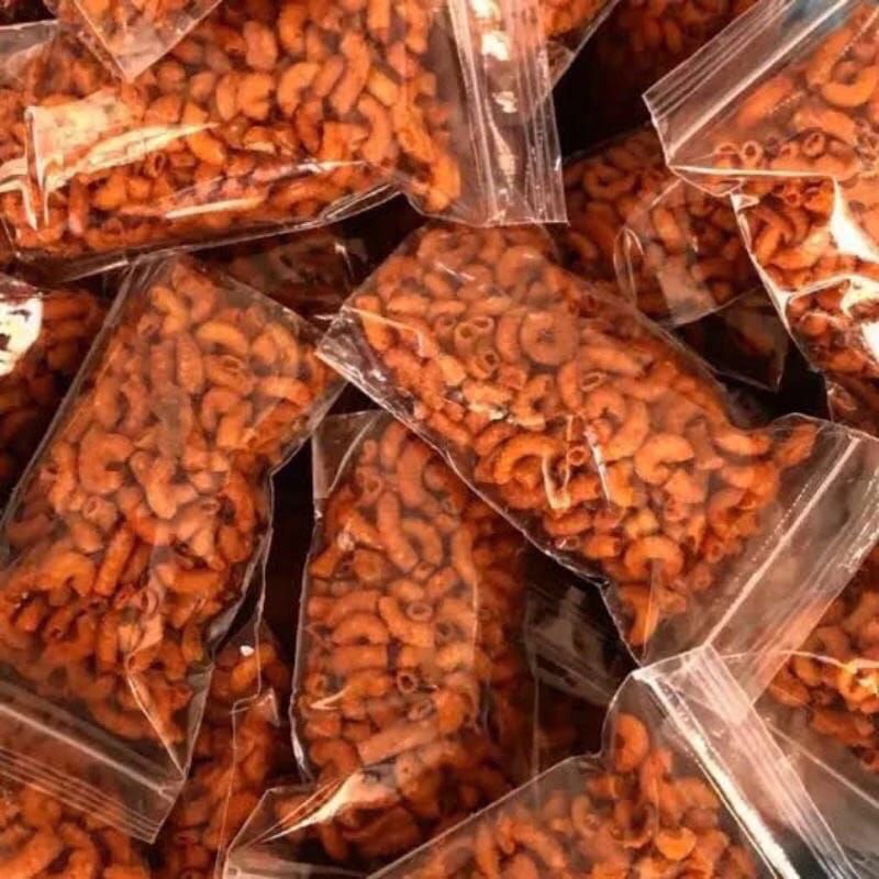 

Makaroni kriuk makaroni bantet Extra pedas Daun jeruk 100 grm