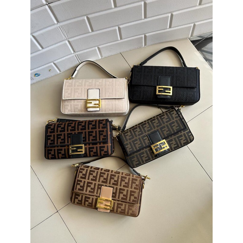 tas selempang dan hand bag fendi baguette vintage medium ukuran : 27x13x6cm