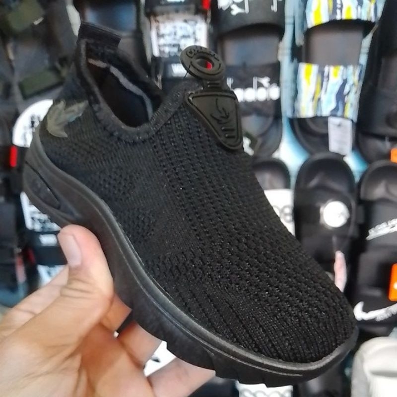 sepatu sekolah hitam sepatu hitam polos sepatu anak sekolah hitam sepatu hitam tanpa tali sepatu pau