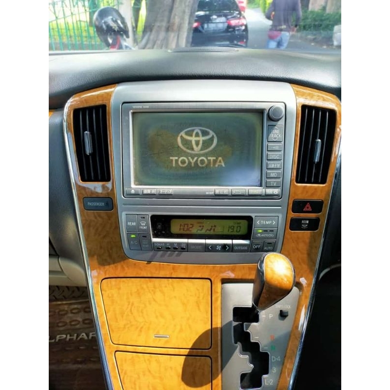 servis Lcd Head Unit Alphard Buram