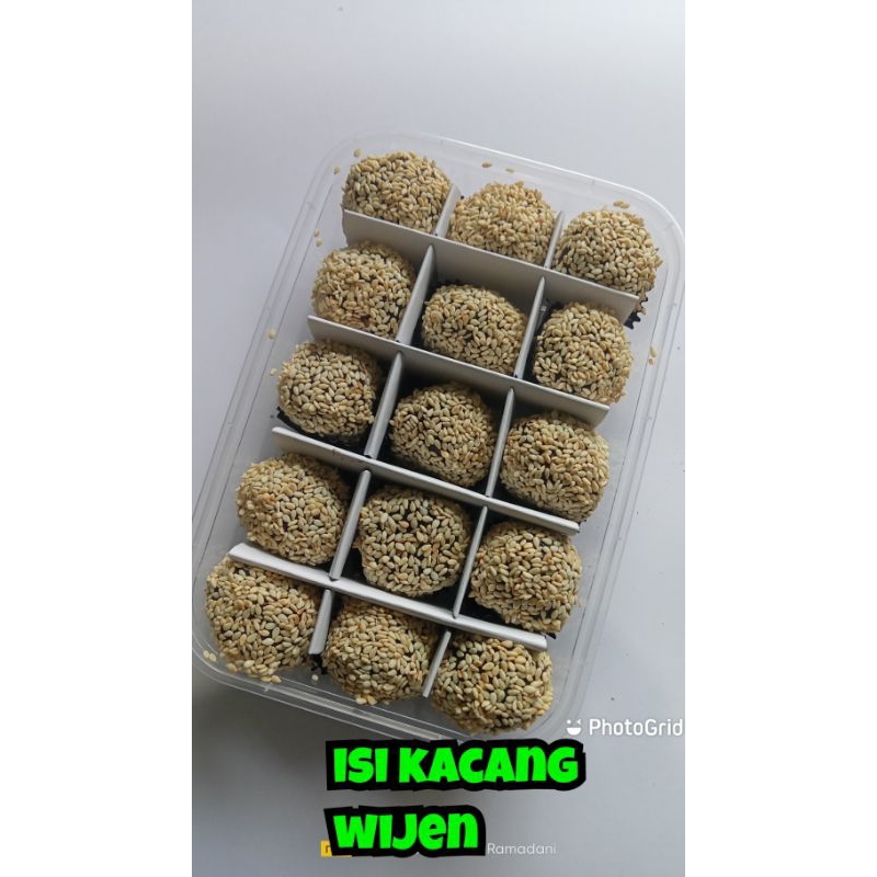 

mochi isi 15 isi kacang topping wijen