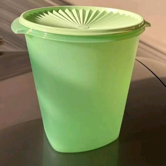 Tupperware - Maxi Canister 10L ( Dapat 1 PcsWarna Hijau