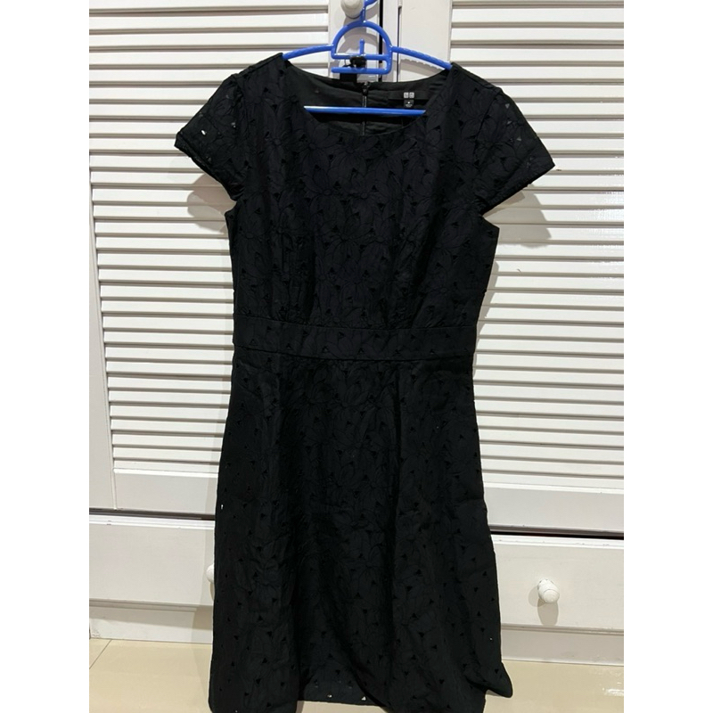 Uniqlo Dress Hitam size M new with tag