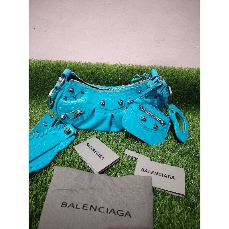 balenciaga le cagole grafity preloved