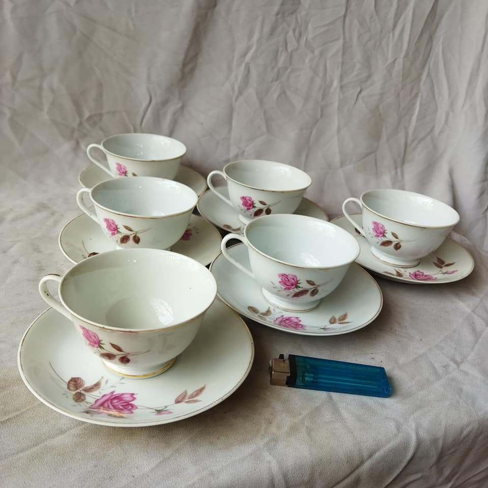 Pajangan Vintage NOS 6 set Cangkir Mawar Keramik China