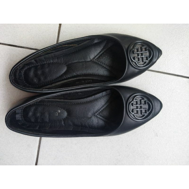 Preloved Flatshoes Laviola