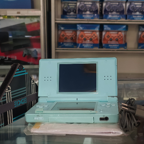 Nintendo DS Lite