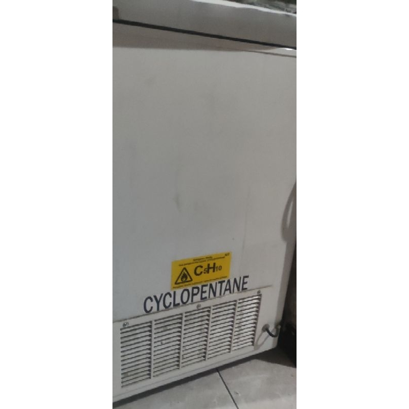 Freezer RSA 100 liter bekas seperti baru