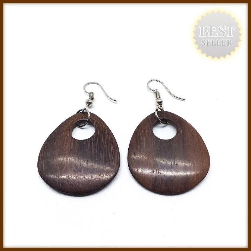 Anting kayu etnik khas Bali