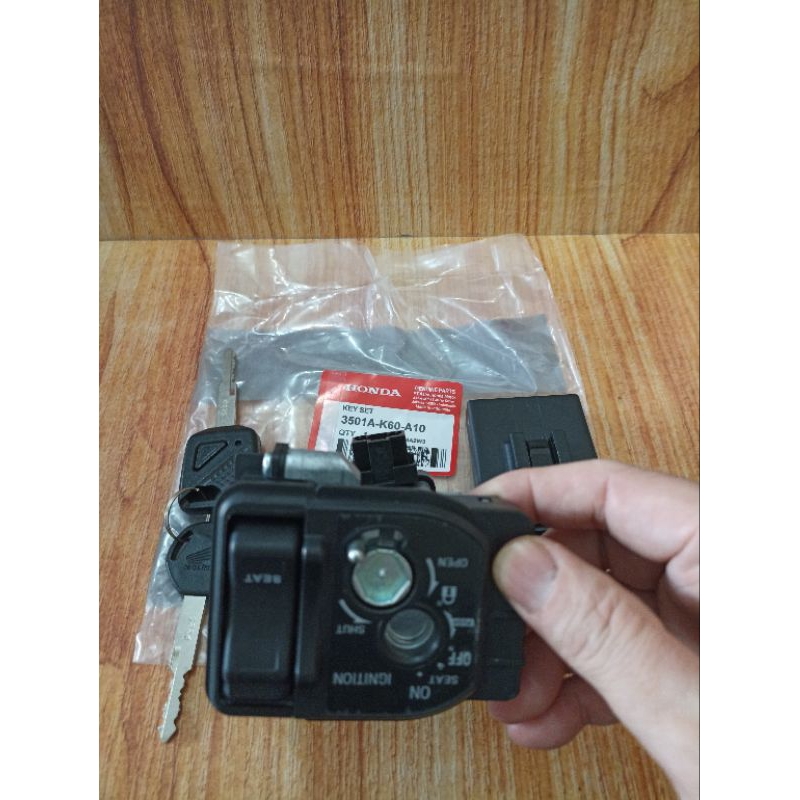 KUNCI KONTAK SET SCOOPY FI 2016 REMOTE