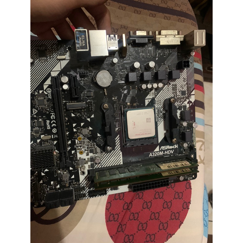 Paket AMD A8-9600 Mobo Asrock a320m HDV