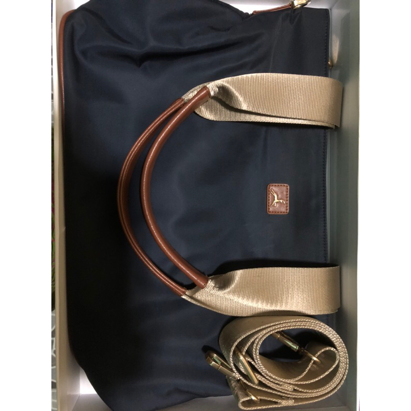 Tas wanita povilo navy