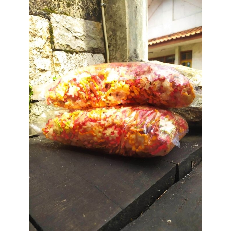 

Seblak kering pedas bunga mekar khas daun jeruk (500 gram)