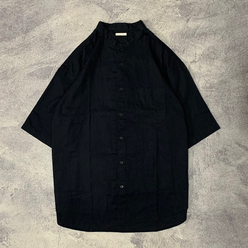 Kemeja Shanghai GU Black