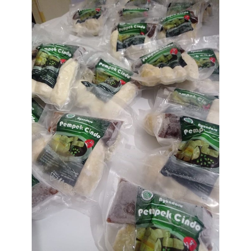 

pempek cindo / pempek Palembang