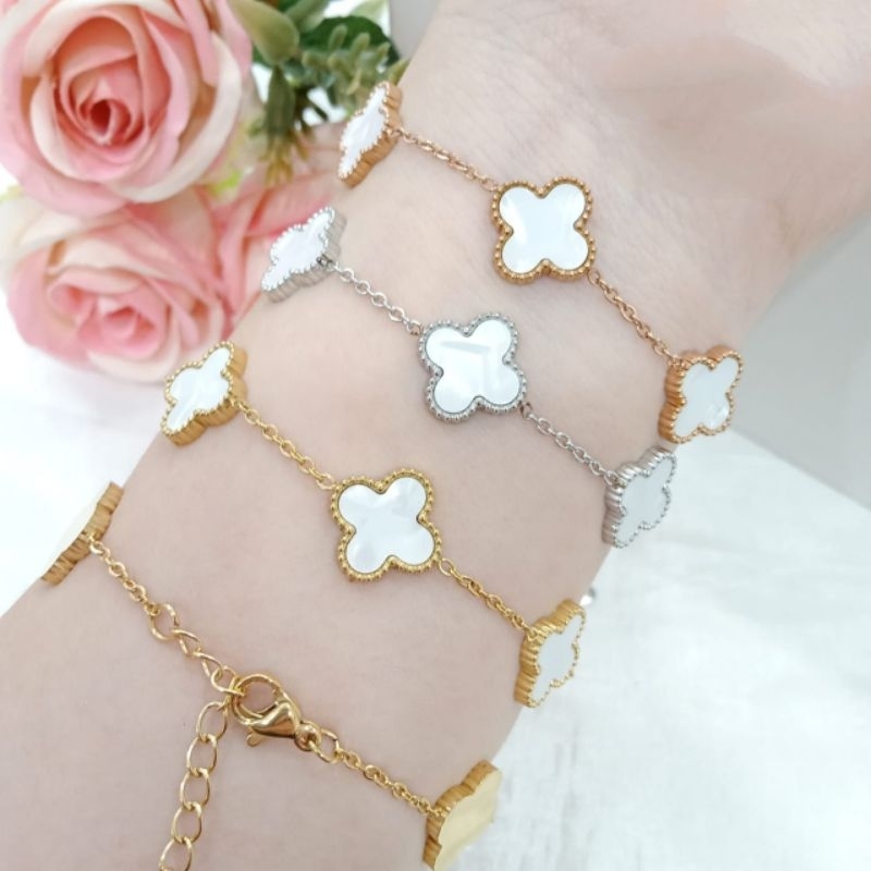 Fourfashion Gelang Titanium Clover Putih Ukir Premium XY011