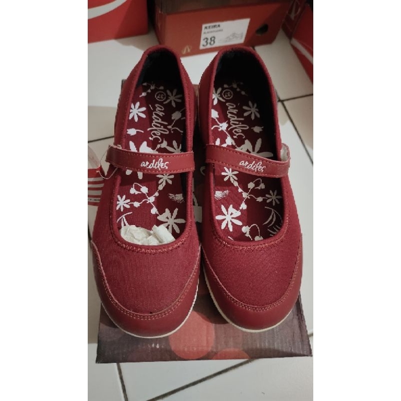 Sepatu ardiles wanita