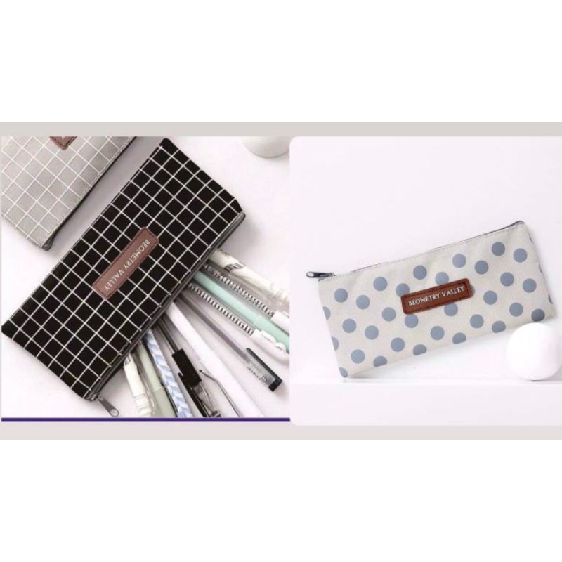 

Tepak Pensil / Tempat Pensi / Tempat Alat Tulis / Dompet Kosmetik