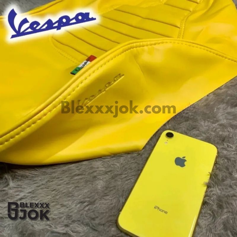 Sarung jok/kulit jok Vespa Sprint,Vespa GTS,Vespa Primavera premium.