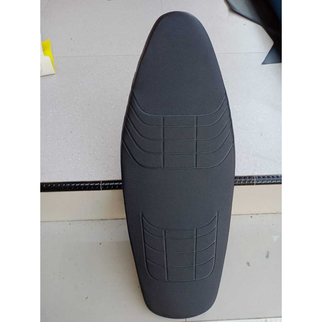 Jok slim Revo-Revo Injeksi karbu lama absolute hitam polos