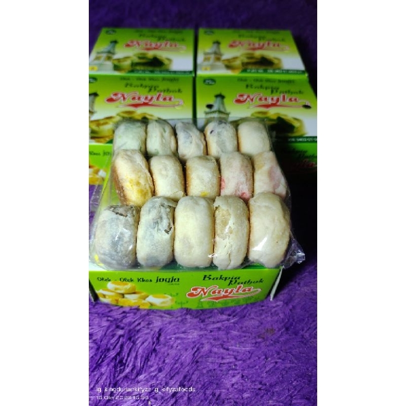 

Bakpia Pathok Oleh-Oleh Khas Jogja