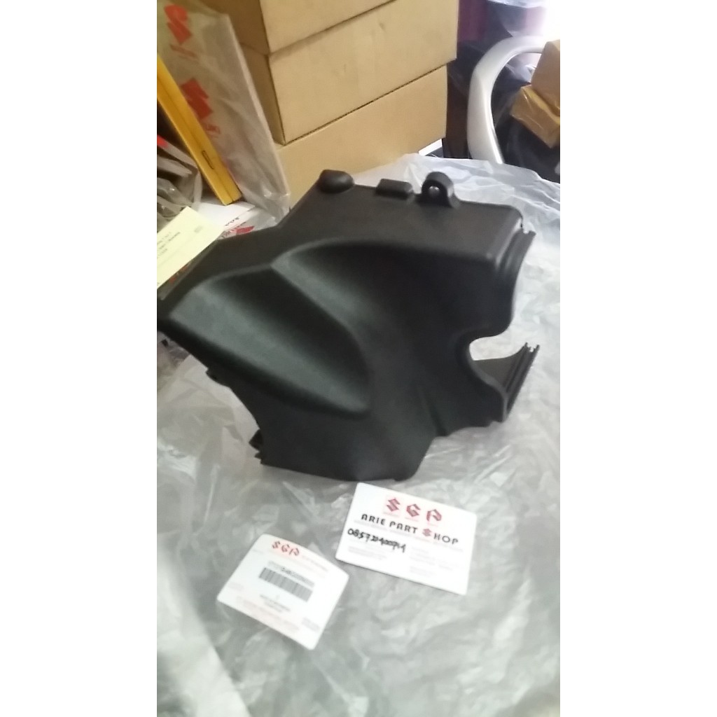 Cover tutup mesin head kanan spin skywave hayate