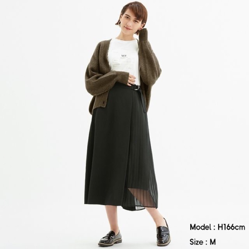 PRELOVED GU Global by UNIQLO Two tone belted pleats skirt/ GU Uniqlo belted skirt / Rok plisket GU U