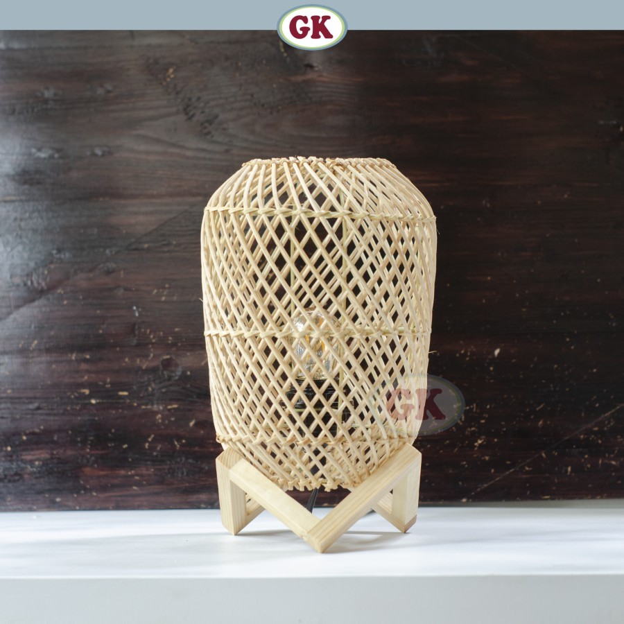 Standing lamp / Lampu meja/ bedside lamp s1051