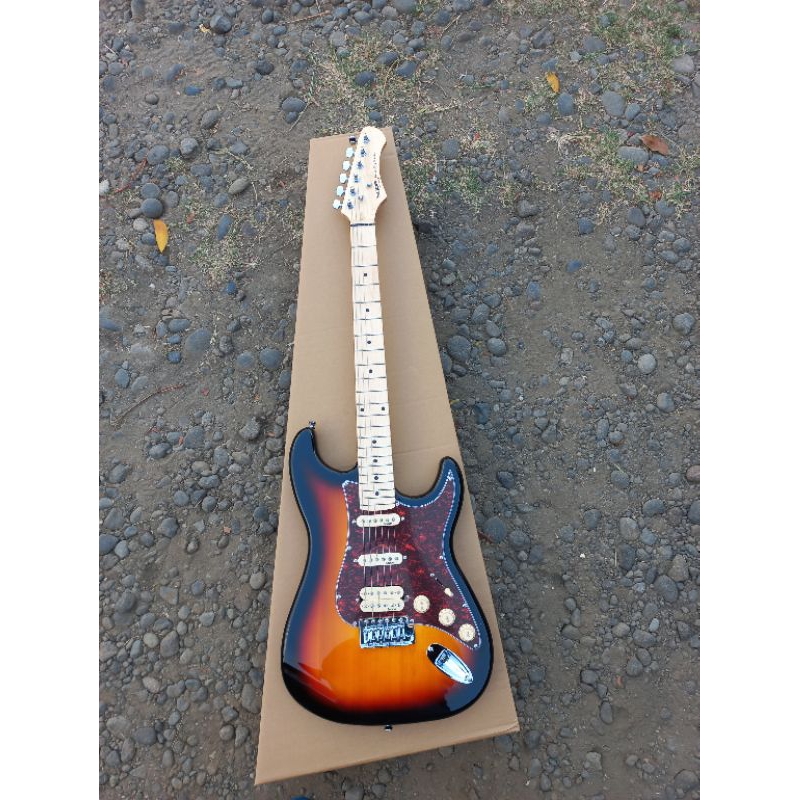 GITAR ELEKTRIK SQOE SEST 250 GITAR SQOE SEST250 STRATOCASTER