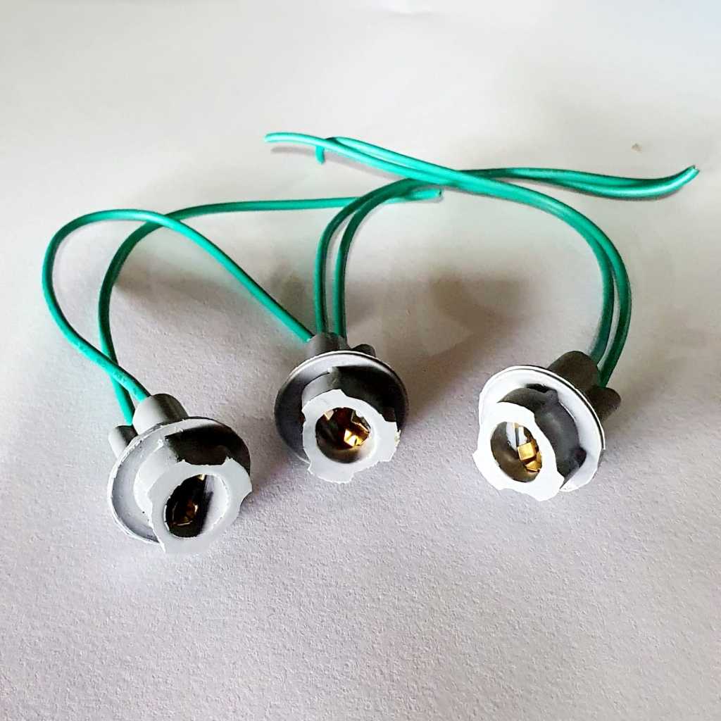 PITING PITTING FITTING FITING SOCKET SOKET LAMPU SEN SEIN MOTOR MOBIL HARGA 1PCS