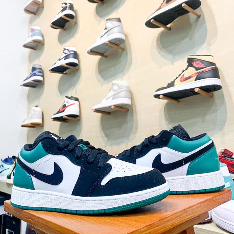 Air Jordan 1 Low (GS) Mystic Green Original