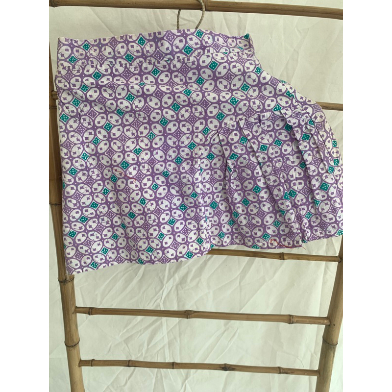ROK batik mini ungu motif kawung