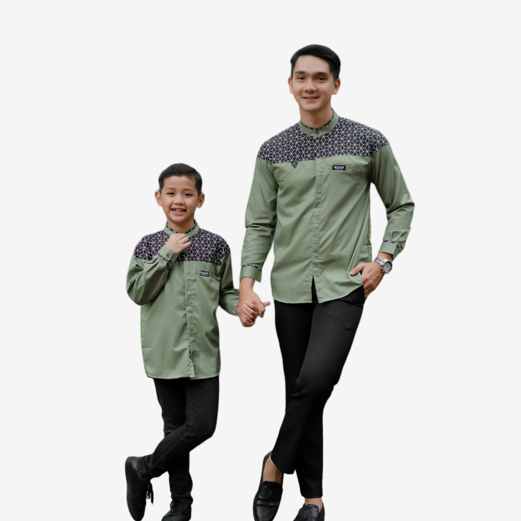 BARS CLOTH.CO Baju Lebaran Couple Pasangan 2024 Kemeja Koko Ayah Dan Anak Laki Laki Kurta Yaman Rabbani Bahan Katun Toyobo Premium Kerah Sanghai Kombinasi Polos Seragam Hadroh Santri Putra Nu Pakaian Muslim Pria Modern Elegan Sage Green Terbaru Kekinian