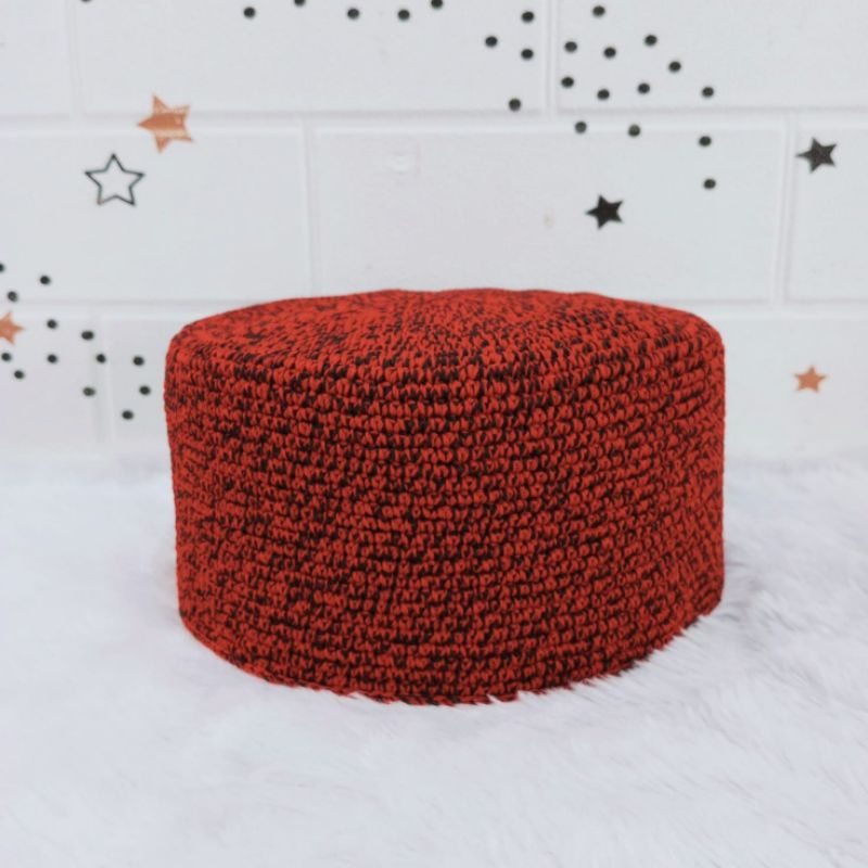 peci/kopiah/kopyah/songkok/kopyah rajut handmade/kopiah rajut handmade