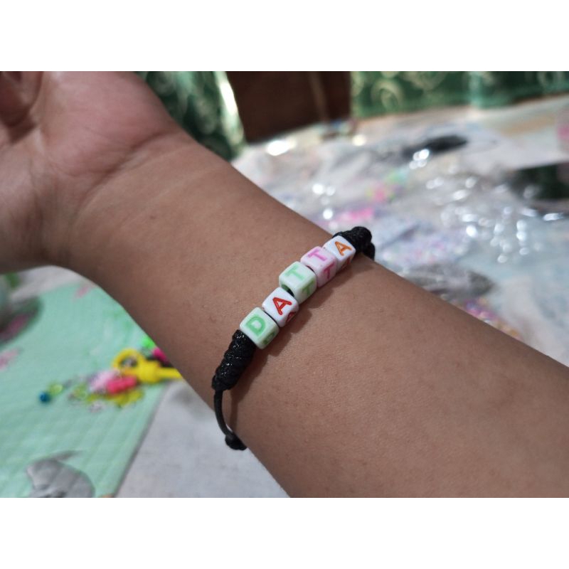 Gelang nama gelang inisial gelang viral