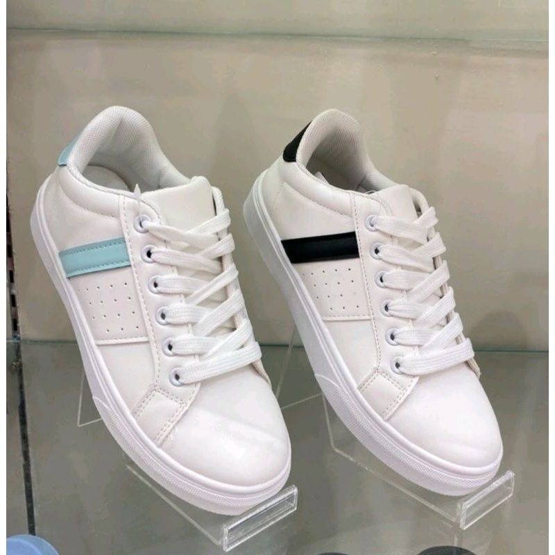Nevada Sneakers Putih Wanita Super Simple