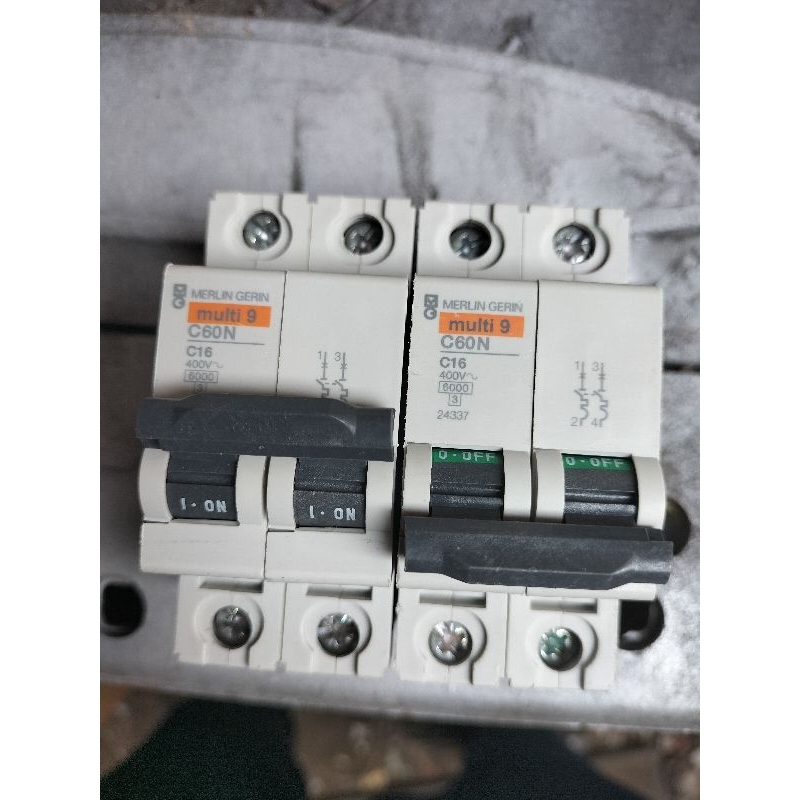 MCB MERLIN GERIN DUA PASHE 16A